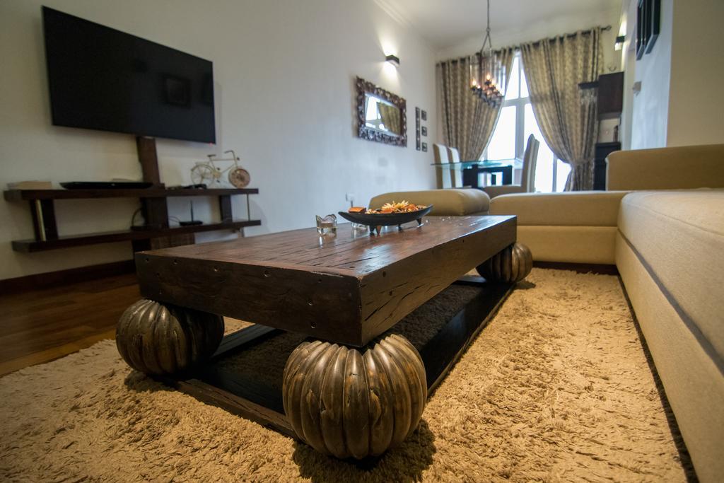 Cozy Sea View Luxury Apartment, Fully Furnished, 2 Bedrooms, 2 Bathrooms Dehiwala-Mount Lavinia Екстер'єр фото